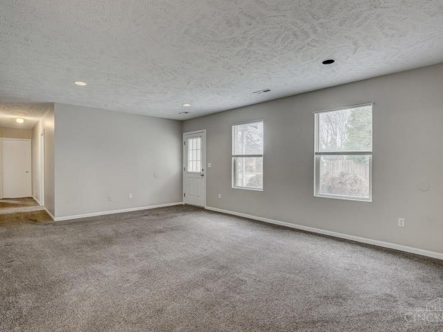 5547 Kirby Avenue, Cincinnati, OH 45239 Photo 22