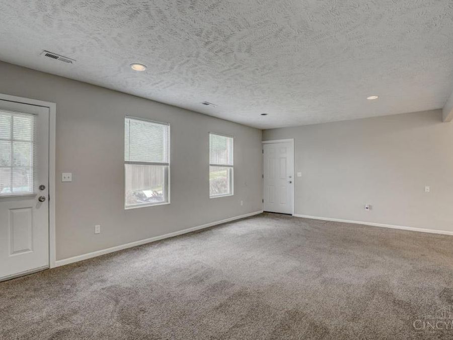 5547 Kirby Avenue, Cincinnati, OH 45239 Photo 23