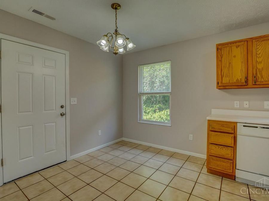 5547 Kirby Avenue, Cincinnati, OH 45239 Photo 31