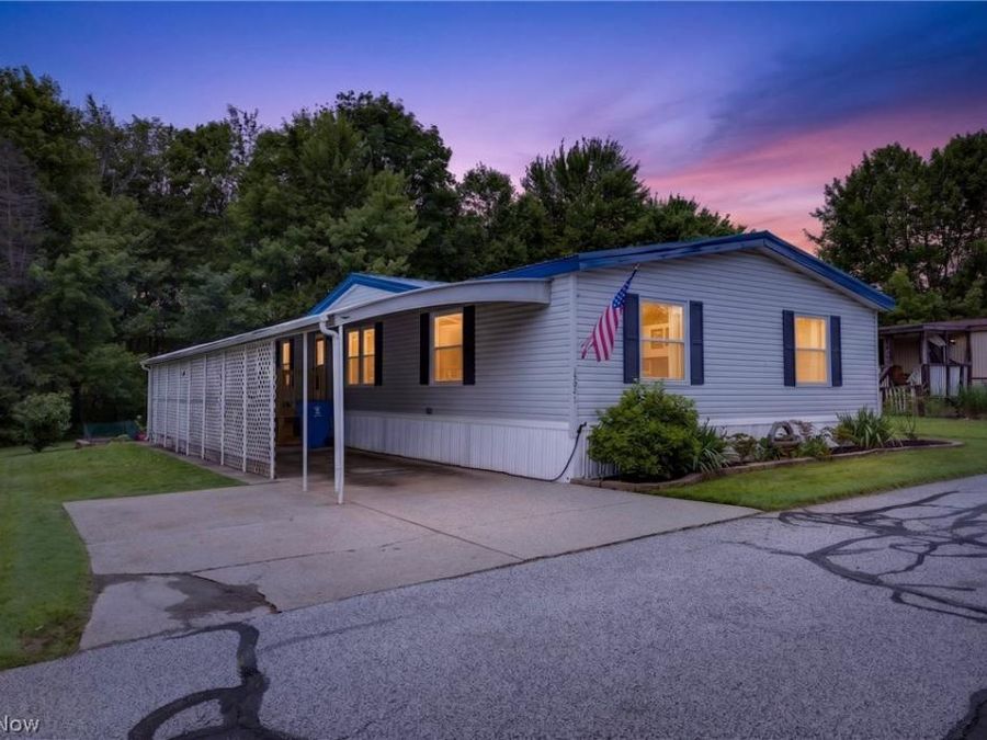 13041 Kevin Lane , Chardon, OH 44024 Photo 1