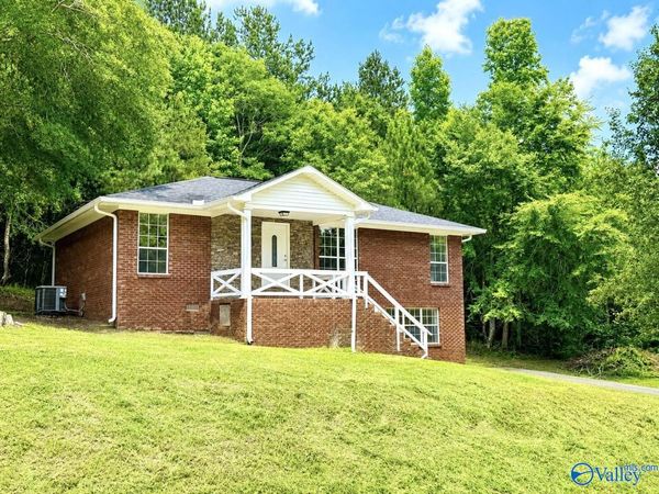 40 Gallant Cove, Gallant, AL 35972