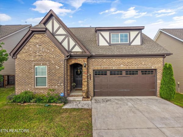 1209 Branch Creek Lane, Maryville, TN 37801