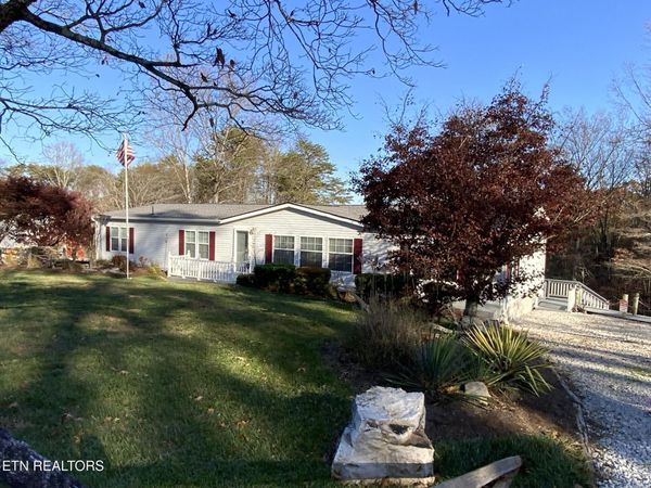596 Skyline Drive , Harriman, TN 37748