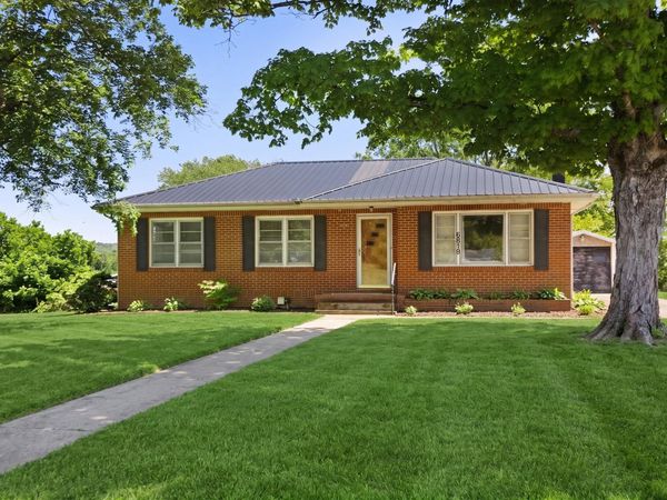 6819 S Main St , Lobelville, TN 37097
