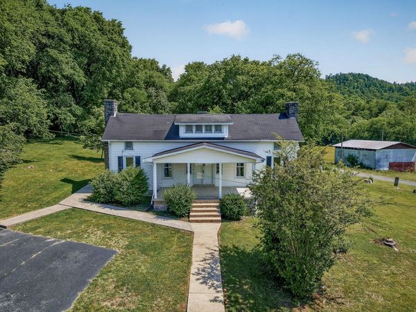 914 Wartrace Hwy , Pleasant Shade, TN 37145