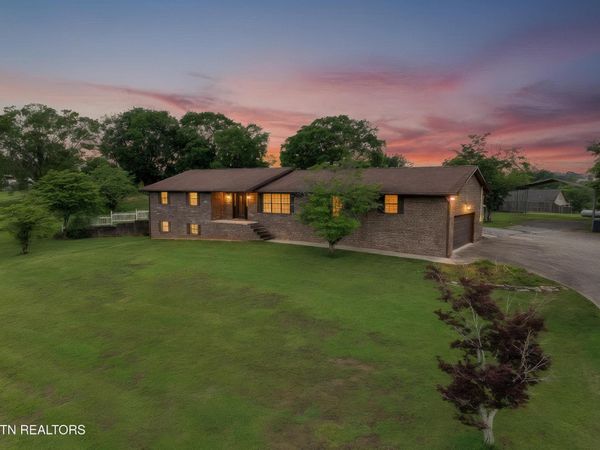 3520 Peppermint Hills Drive , Maryville, TN 37804