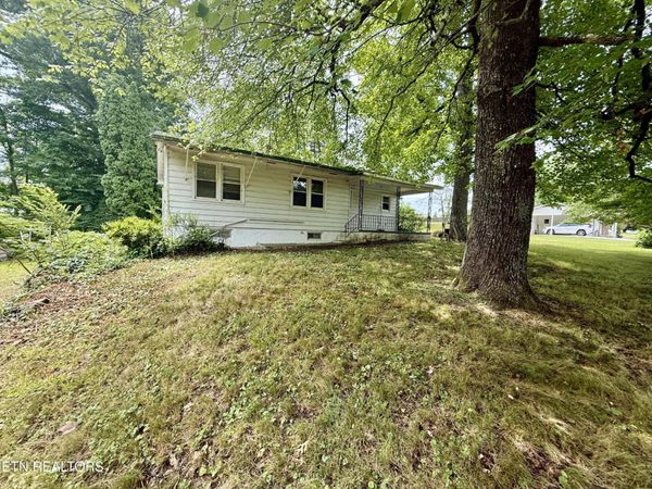 231 Airport Rd , Oliver Springs, TN 37840