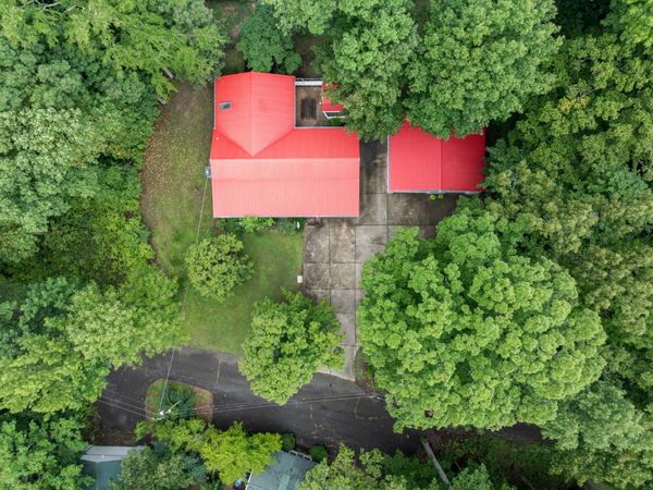 95 Brasher Dr , Decaturville, TN 38329