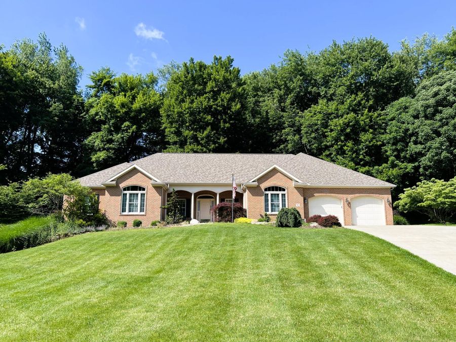 913 Howell Drive , Newark, OH 43055 Photo 1