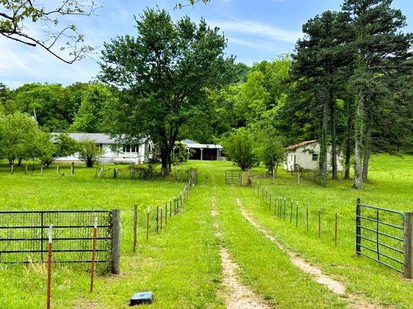 227 Cedar Creek , Marshall, AR 72650