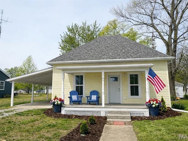 113 E Maple Street , Brownstown, IL 62418