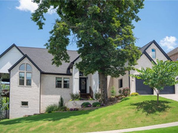 3706 NW Riverbend Road , Bentonville, AR 72712