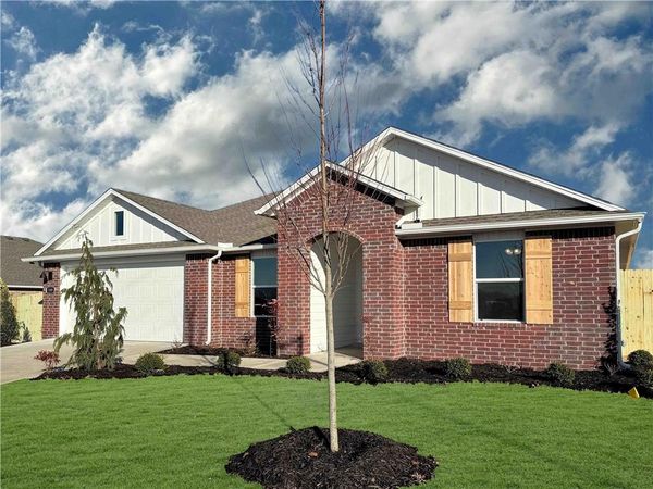 204 Ratliff Avenue , Pea Ridge, AR 72751