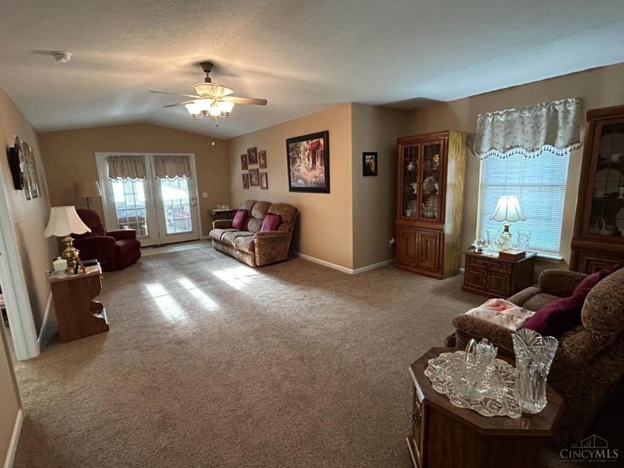 1260 Autumn Walk, Hamilton, OH 45013 Photo 3