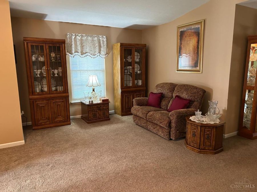 1260 Autumn Walk, Hamilton, OH 45013 Photo 4