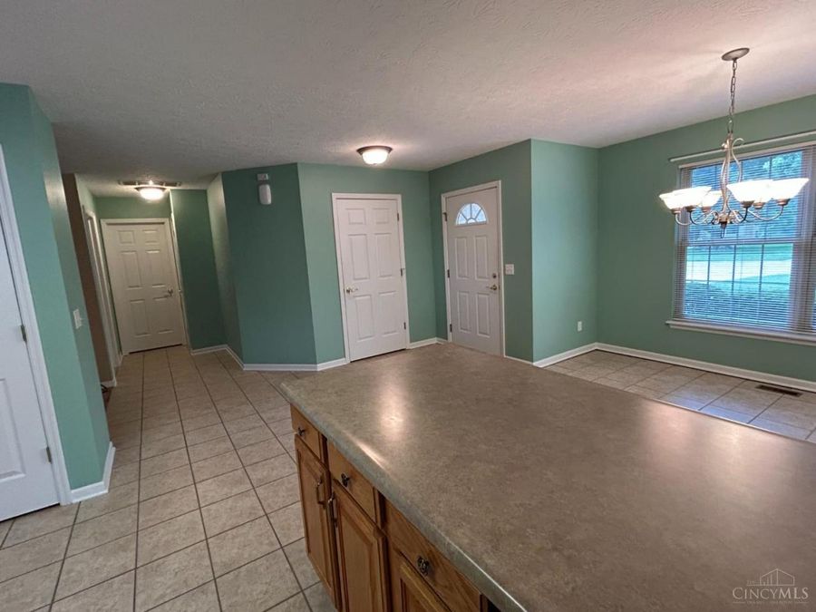 1260 Autumn Walk, Hamilton, OH 45013 Photo 8