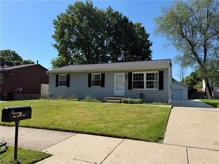 894 Jean Avenue , Akron, OH 44310 Photo 1