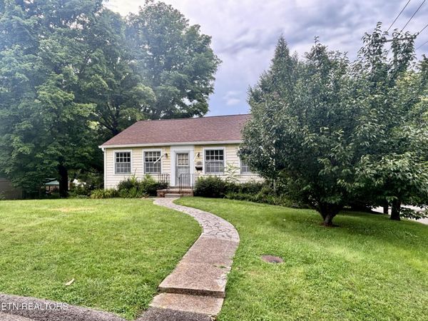 945 E Churchwell Ave, Knoxville, TN 37917