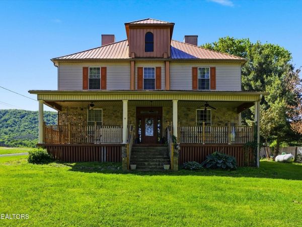 8179 Tennessee 131 , Washburn, TN 37888