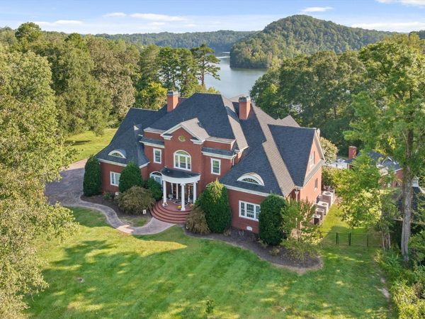 11312 Hixson Pike , Soddy Daisy, TN 37379