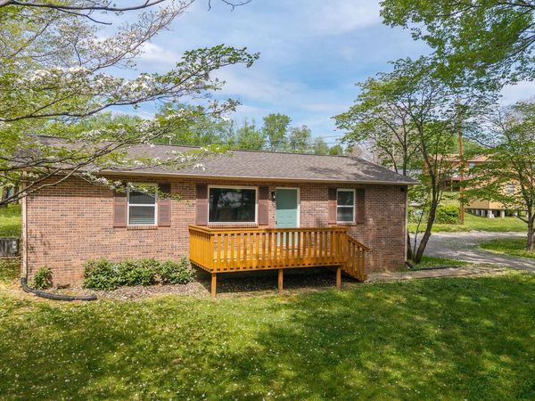1423 Shadow Ln , Cookeville, TN 38501