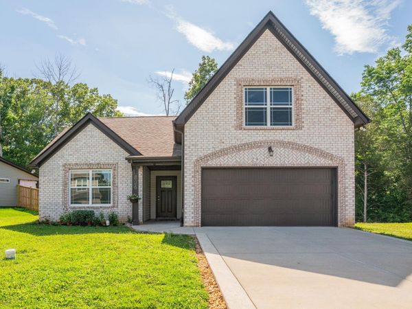 826 Cedar Ln , Springfield, TN 37172