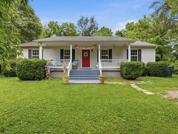 348 Vinson Ave , Cookeville, TN 38501