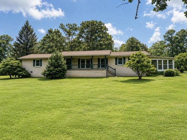 127 Mary St , Tracy City, TN 37387