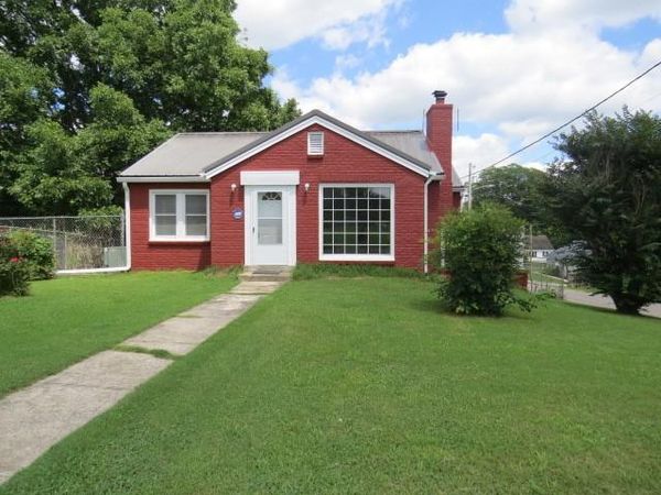 329 S Ingram St , Pulaski, TN 38478