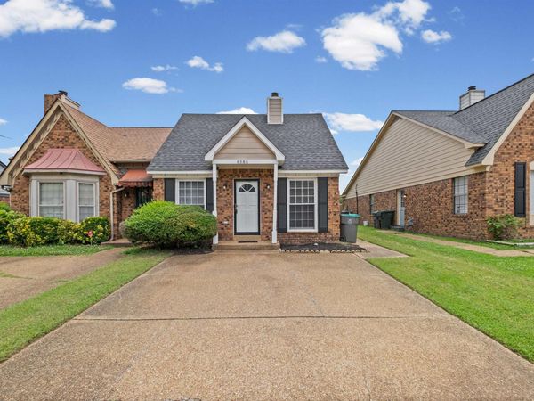 4388 FOREST VALLEY DR, Memphis, TN 38141