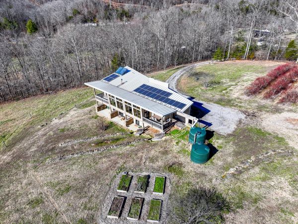 2016 Valley View Rd, Joelton, TN 37080