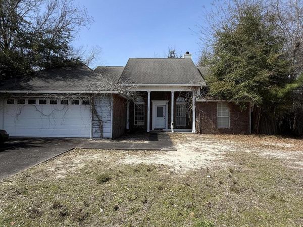 323 Northampton Circle, Fort Walton Beach, FL 32547
