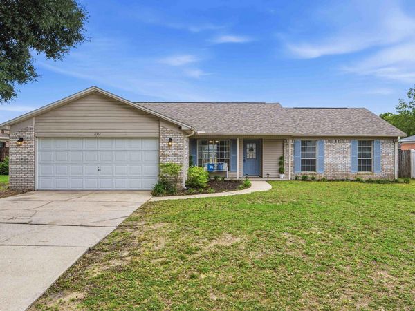 207 Secretariat Drive, Crestview, FL 32539