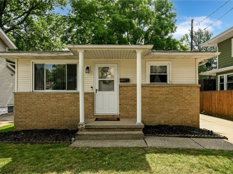 51 Devonshire Drive, Akron, OH 44312 Photo 1