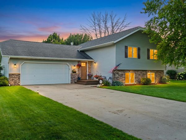 543 Morning Drive , Owatonna, MN 55060