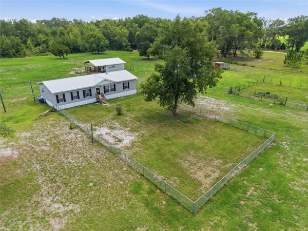 4889 SW 35TH TRAIL , BELL, FL 32619