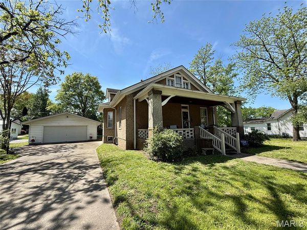 518 W Lebanon Street , Nashville, IL 62263