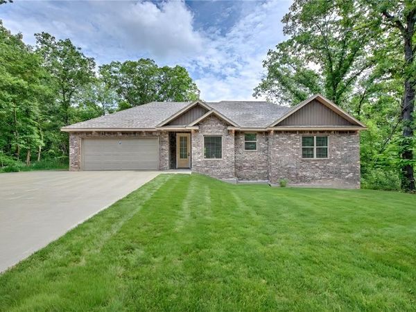3 Kings Lynn Lane , Bella Vista, AR 72715