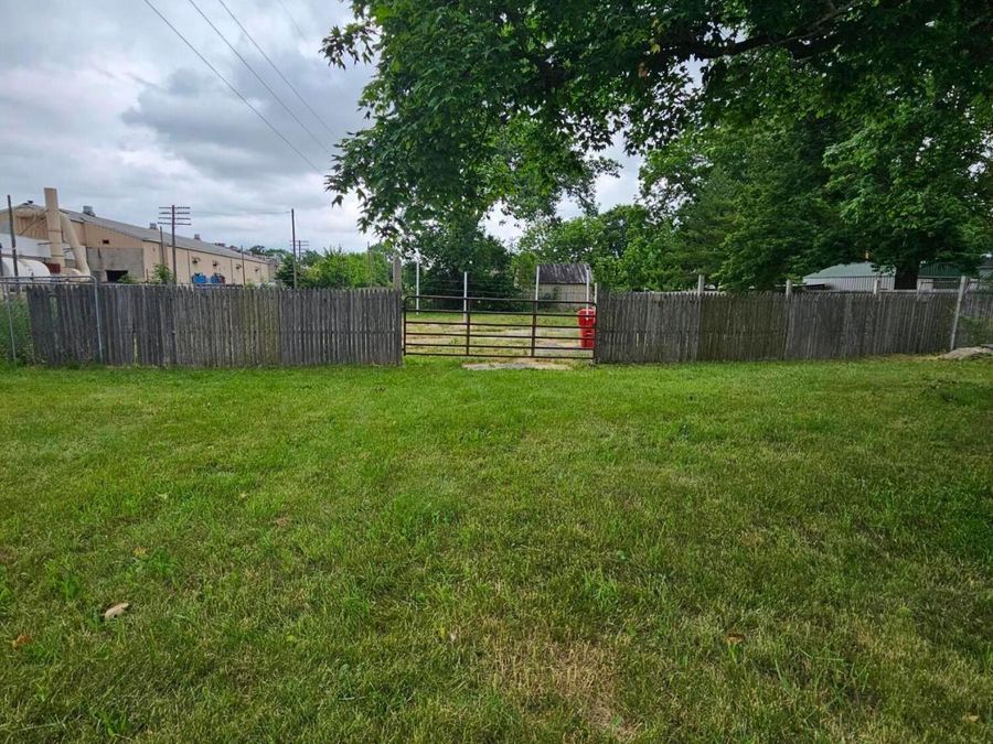74 S Cherry Street , London, OH 43140 Photo 1