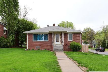 4949 Pratt Street, Omaha, NE 68104