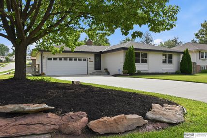 2217 N 99th Street, Omaha, NE 68134
