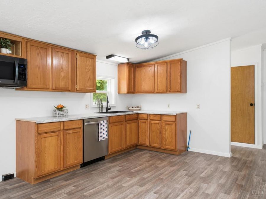 126 Dell Acres Drive, Georgetown, OH 45121 Photo 9
