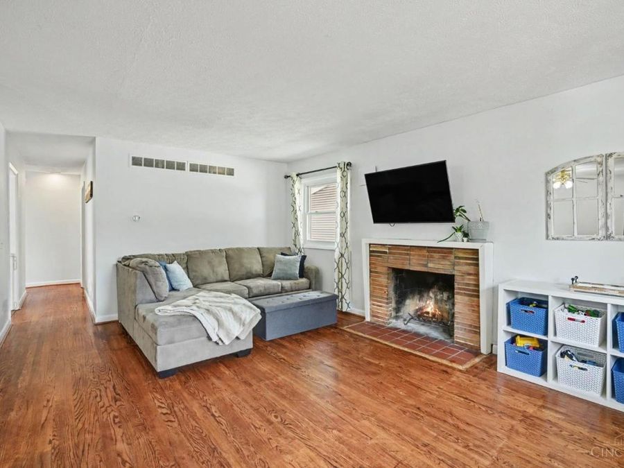 1607 Krylon Drive, Reading, OH 45215 Photo 4