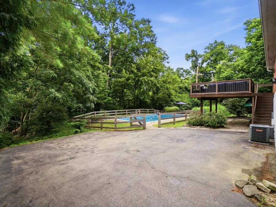 6038 Stanhill Court, Cincinnati, OH 45230 Photo 24