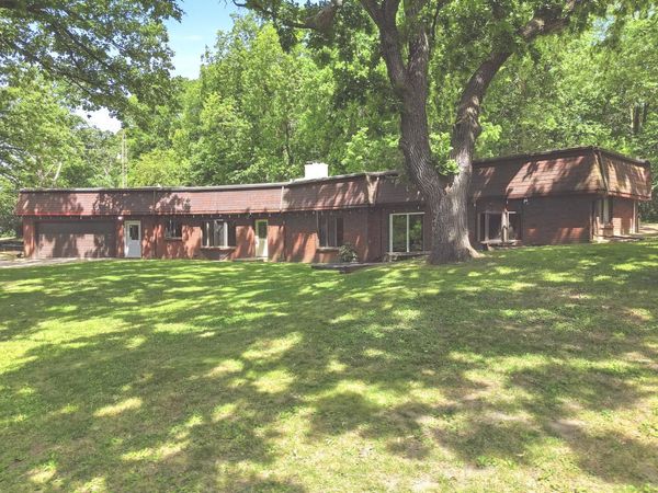 1584 Il Route 38 , Franklin Grove, IL 61031