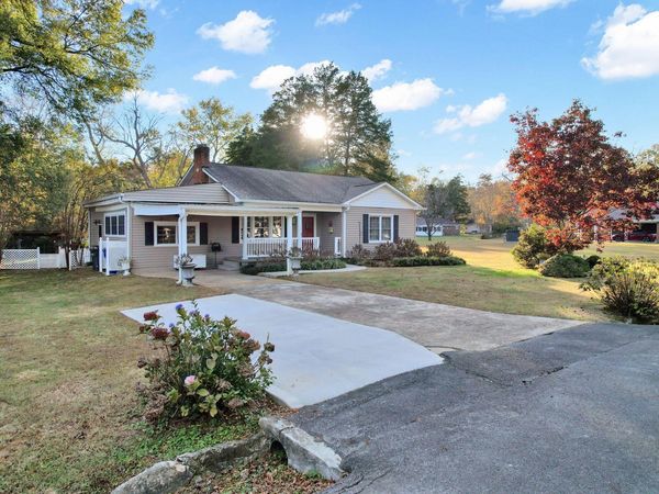 809 Park Avenue NW, Cleveland, TN 37311