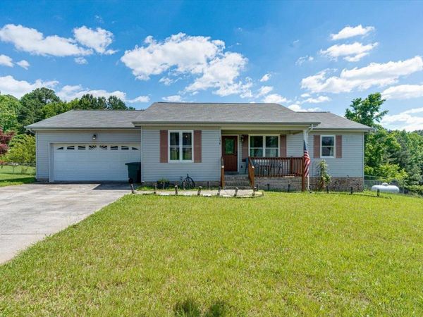 158 Pinewood Drive , Rock Spring, GA 30739