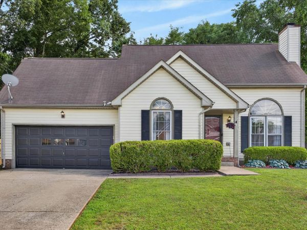 472 Bamburg Dr , Clarksville, TN 37040