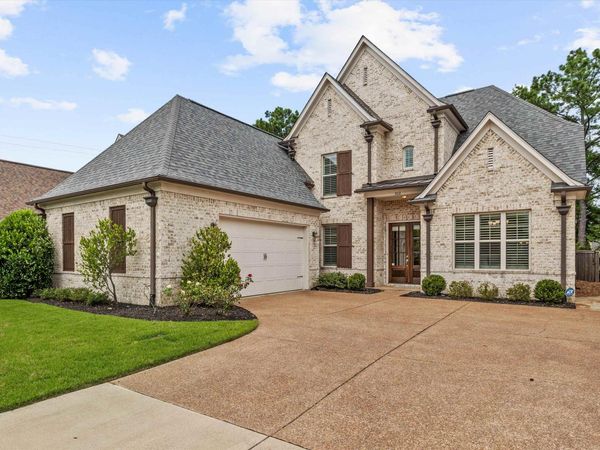 202 CHADWICK WOODS LN, Collierville, TN 38017