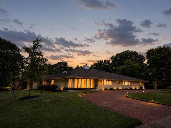 126 WOOD GROVE RD, Memphis, TN 38117